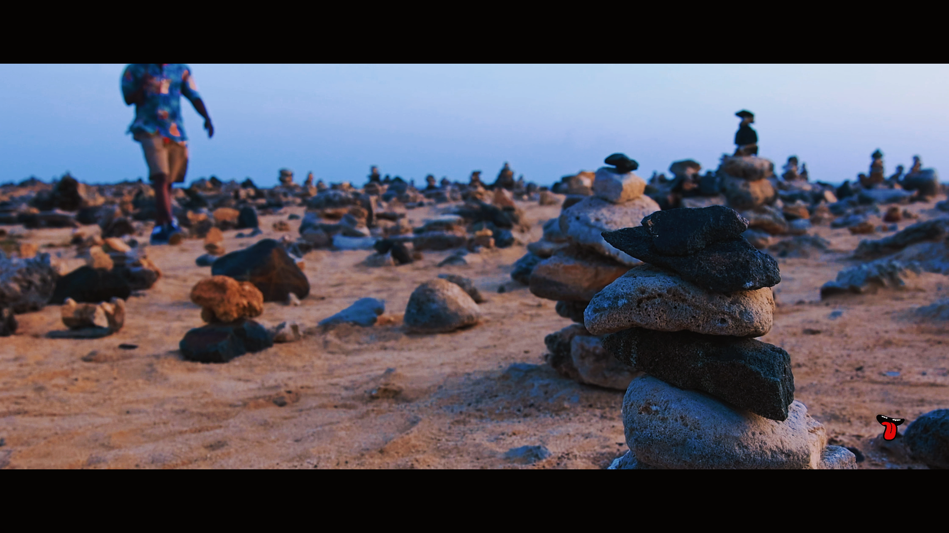 rock-stacking-aruba