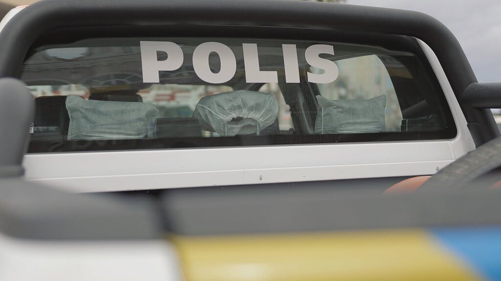 Polis